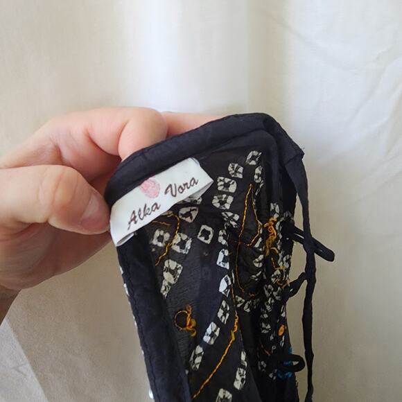 Alka Vora Maxi Skirt 100% Silk Embroidered Gypsy One Size Black Tiered Boho New - Picture 9 of 12